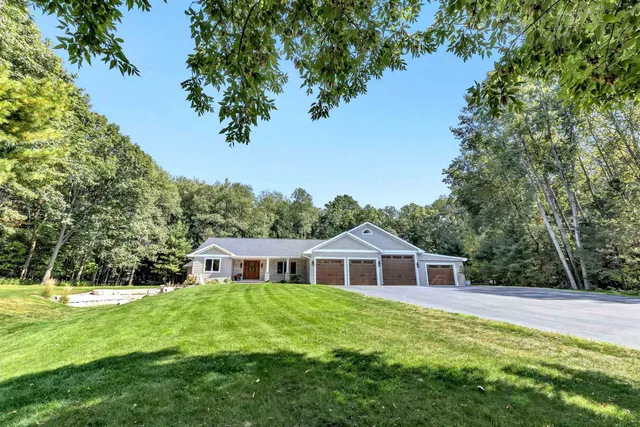 $999,900 | 2326 Pristine Lane, Suamico, WI 54313