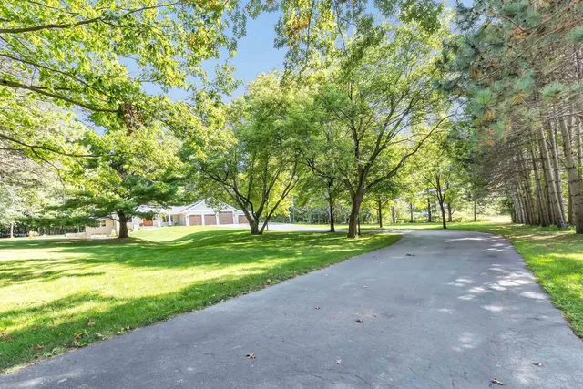 $999,900 | 2326 Pristine Lane, Suamico, WI 54313