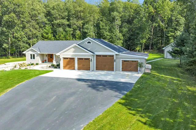 $999,900 | 2326 Pristine Lane, Suamico, WI 54313