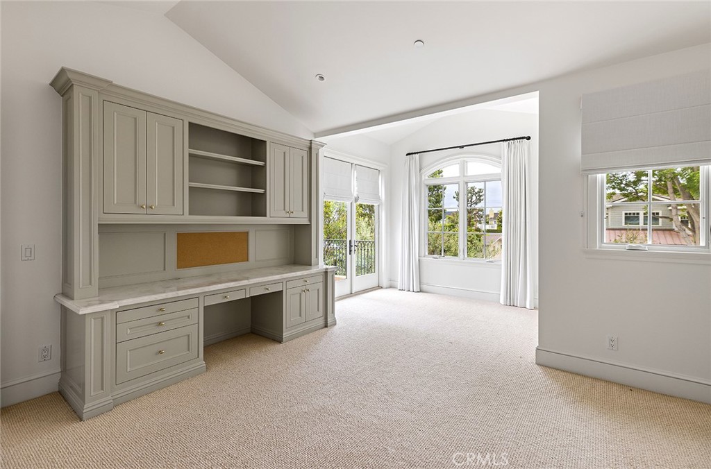 307 Pirate Road Newport Beach, CA 92663 - Photo 19 of 29 a room with window and cabinet