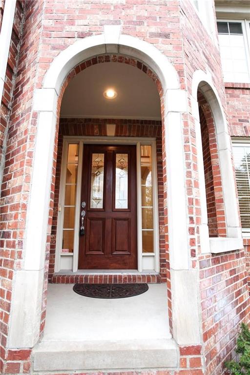 510 Bloomer Ridge Drive Rochester, MI 48307 - Photo 2 of 48