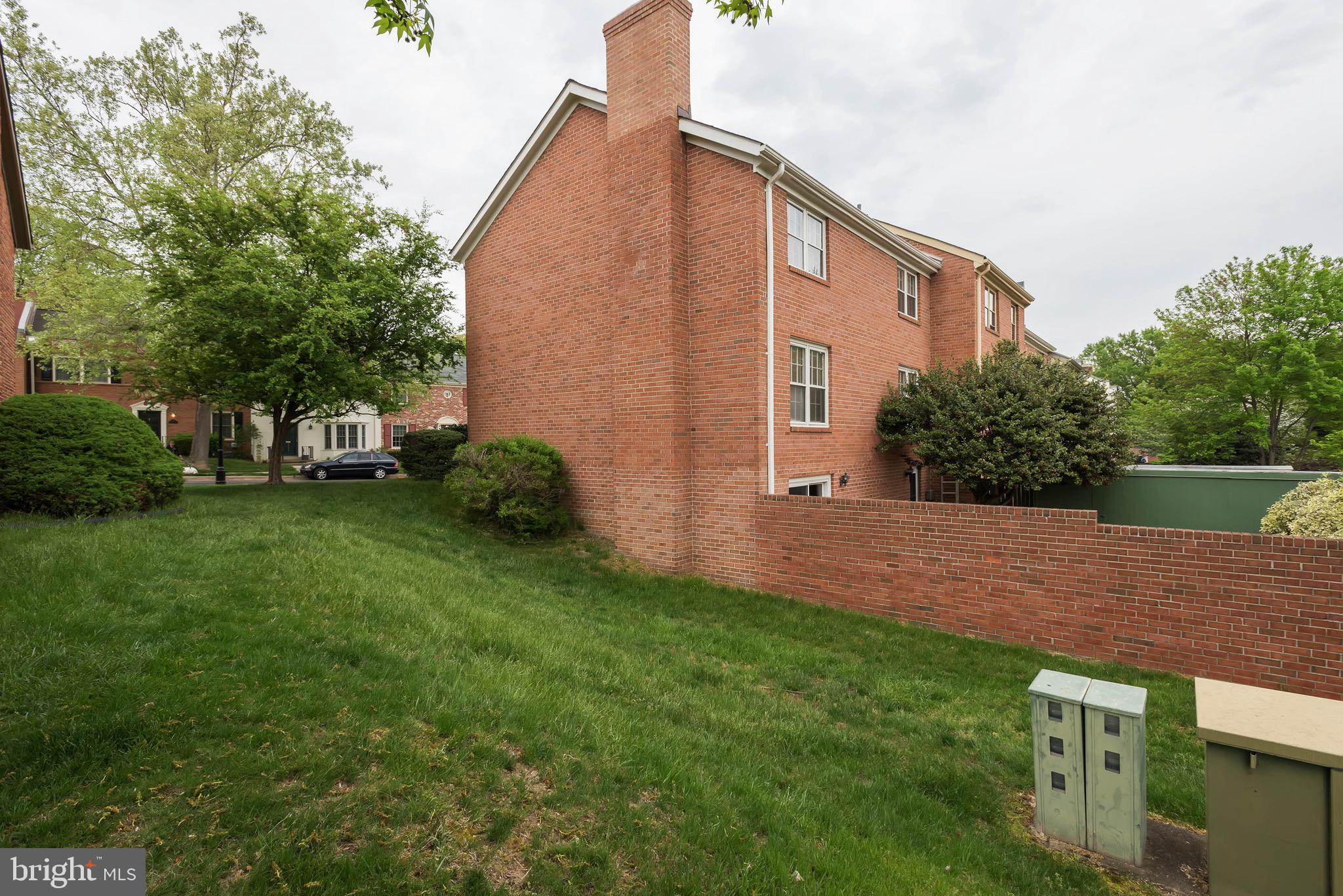 8427 Willow Forge Road Springfield, VA 22152 - Photo 5 of 36 Gallery Image 5