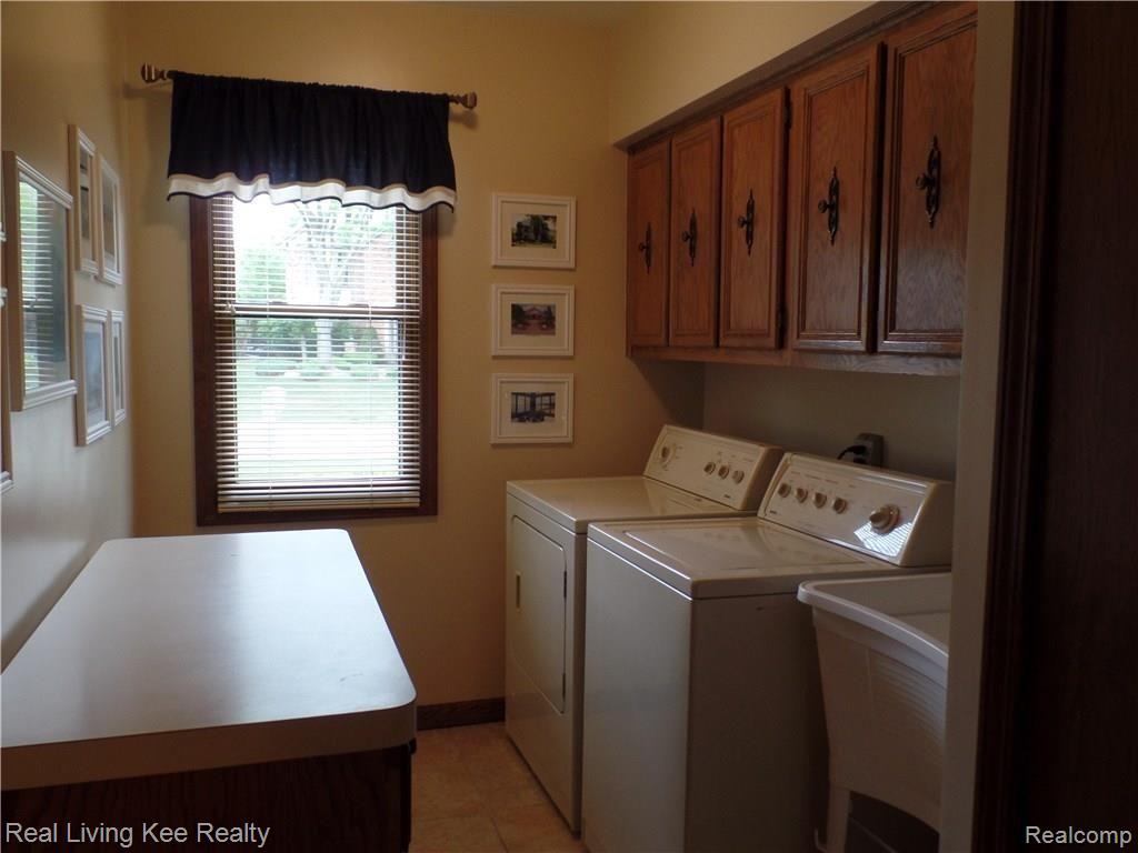 1810 Snowden Circle Rochester Hills, MI 48306 - Photo 26 of 46