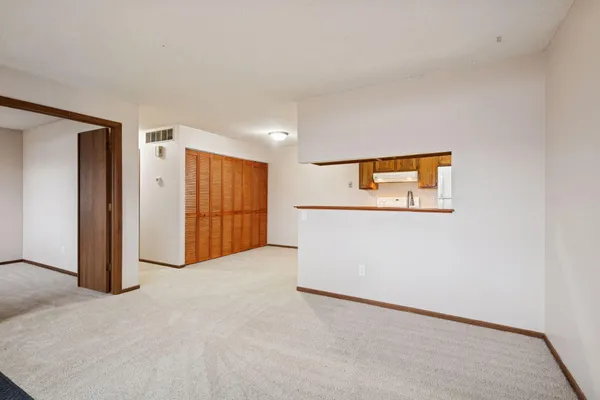 $149,900 | 2706 Brookdale Lane, Brooklyn Park, MN 55444