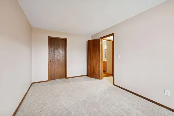 $149,900 | 2706 Brookdale Lane, Brooklyn Park, MN 55444