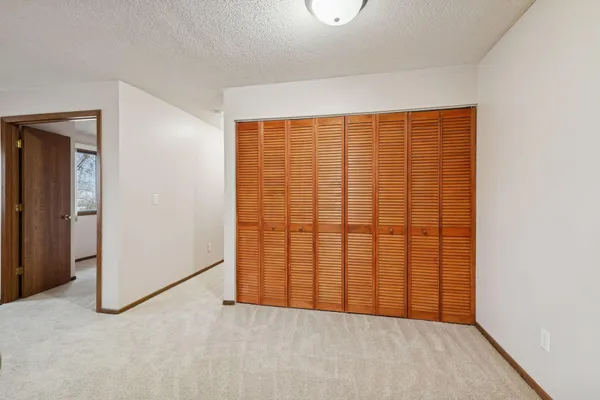 $149,900 | 2706 Brookdale Lane, Brooklyn Park, MN 55444