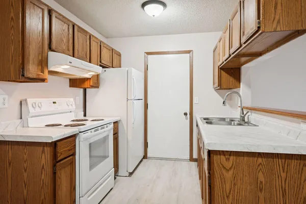 $159,900 | 2706 Brookdale Lane, Brooklyn Park, MN 55444