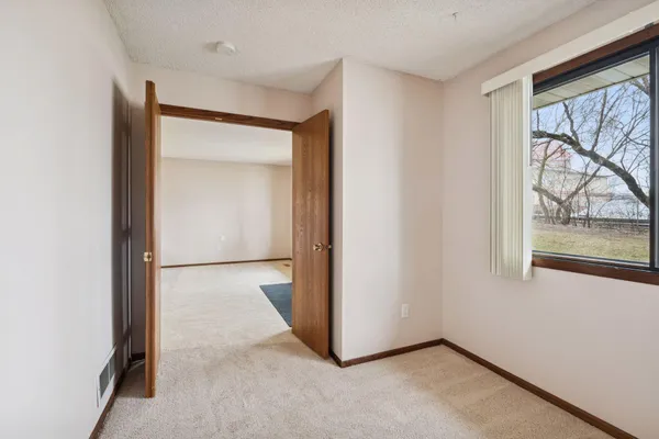 $149,900 | 2706 Brookdale Lane, Brooklyn Park, MN 55444