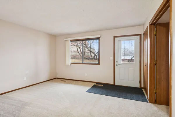 $159,900 | 2706 Brookdale Lane, Brooklyn Park, MN 55444