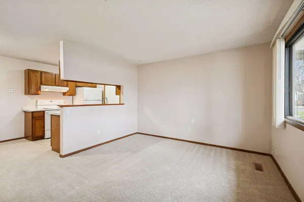 $159,900 | 2706 Brookdale Lane, Brooklyn Park, MN 55444