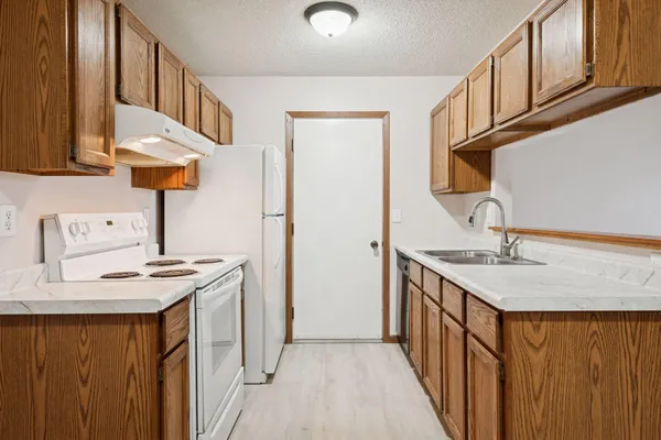 $149,900 | 2706 Brookdale Lane, Brooklyn Park, MN 55444