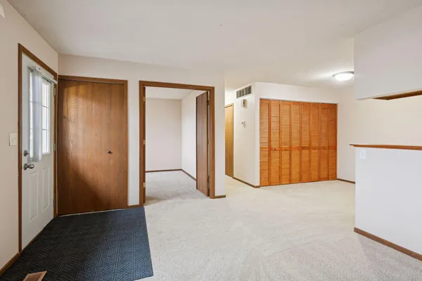 $159,900 | 2706 Brookdale Lane, Brooklyn Park, MN 55444