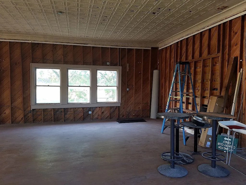 1102 Beech Street Taylor, TX 76574 - Photo 29 of 38 a view of a room with gym equipment