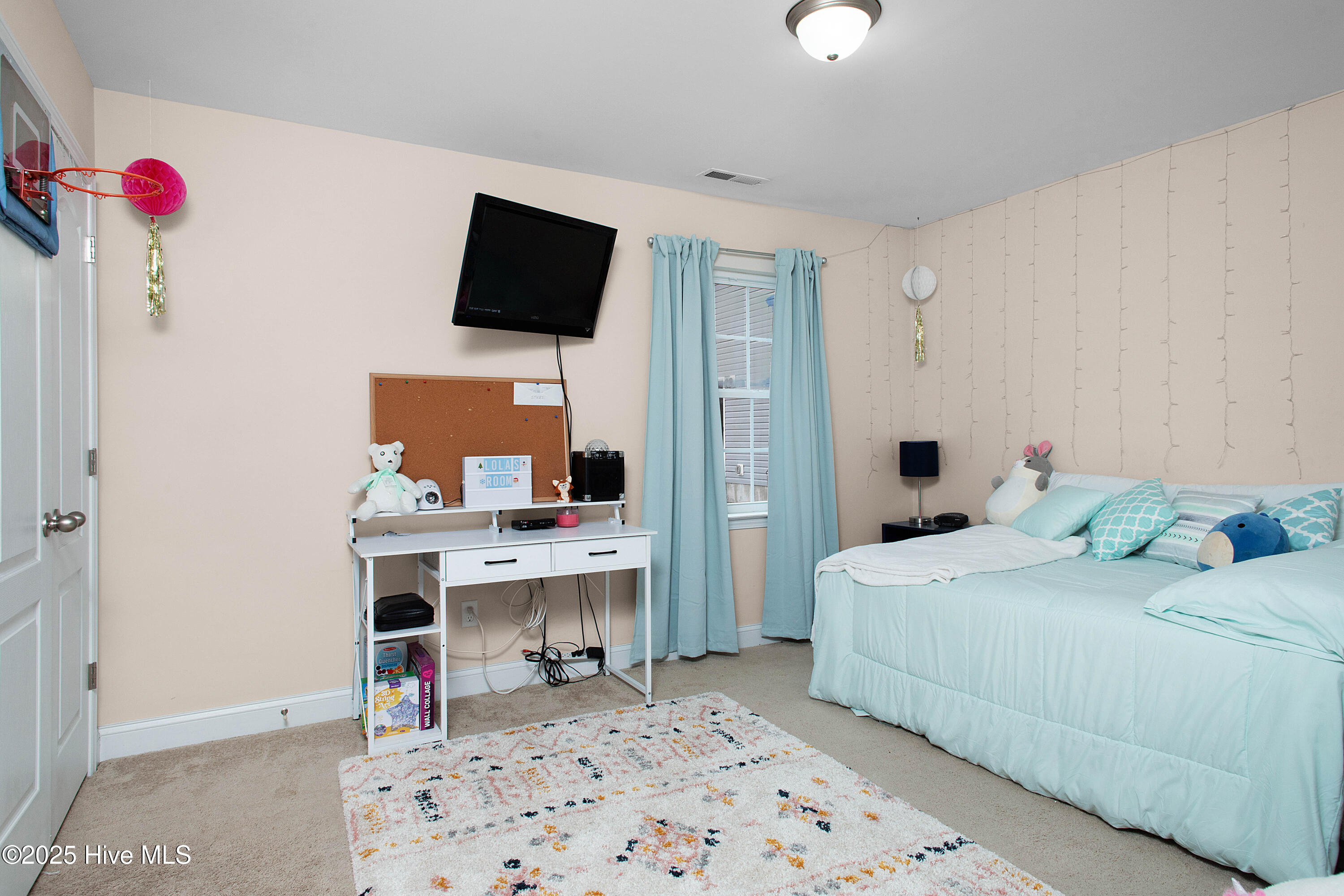 4763 Corena Drive New Bern, NC 28562 - Photo 13 of 25 Second Bedroom