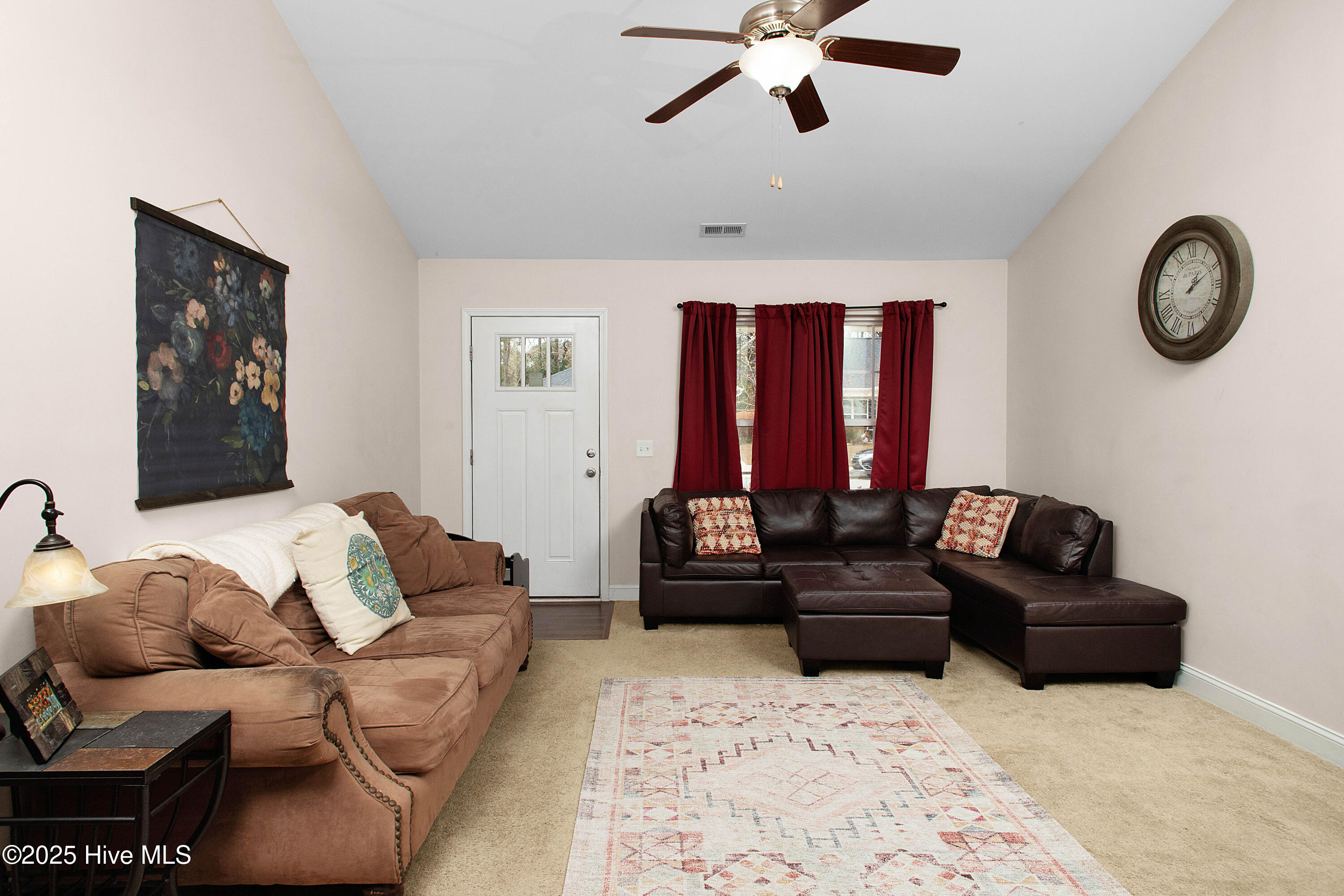 4763 Corena Drive New Bern, NC 28562 - Photo 2 of 25 Living Room