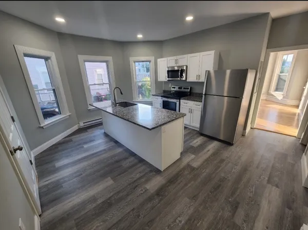 $2,700 | 91 East Ashland Street, Unit 1, Brockton, MA 02302