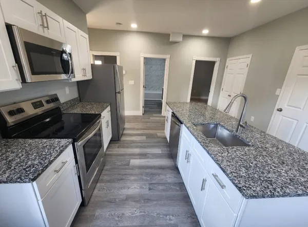 $2,700 | 91 East Ashland Street, Unit 1, Brockton, MA 02302