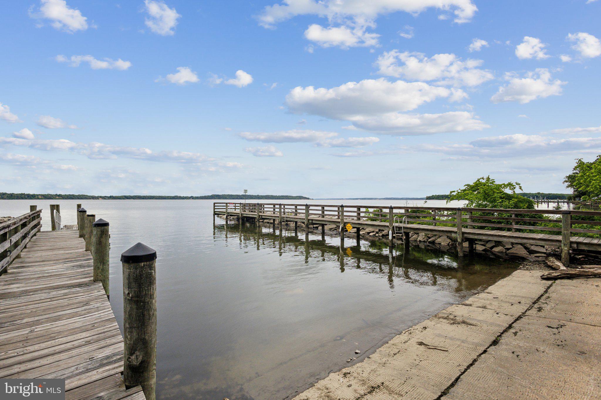 5936 River Drive Lorton, VA 22079 - Photo 3 of 19 a view of a terrace with sitting space