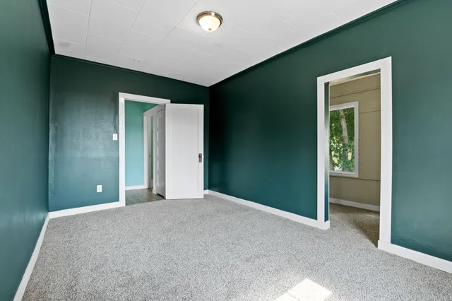 $275,000 | 242 South Broadway Street, Tekoa, WA 99033