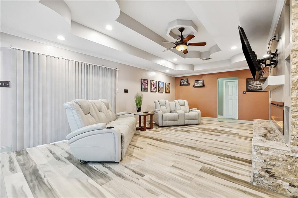 7332 Morrison Road New Orleans, LA 70126 - Photo 3 of 18 Gallery Image 3