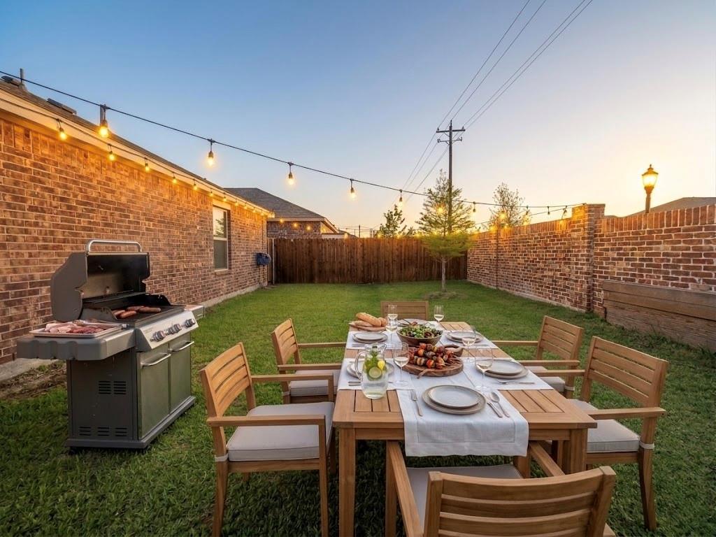 14033 Earlham Street Pilot Point, TX 76258 - Photo 14 of 39