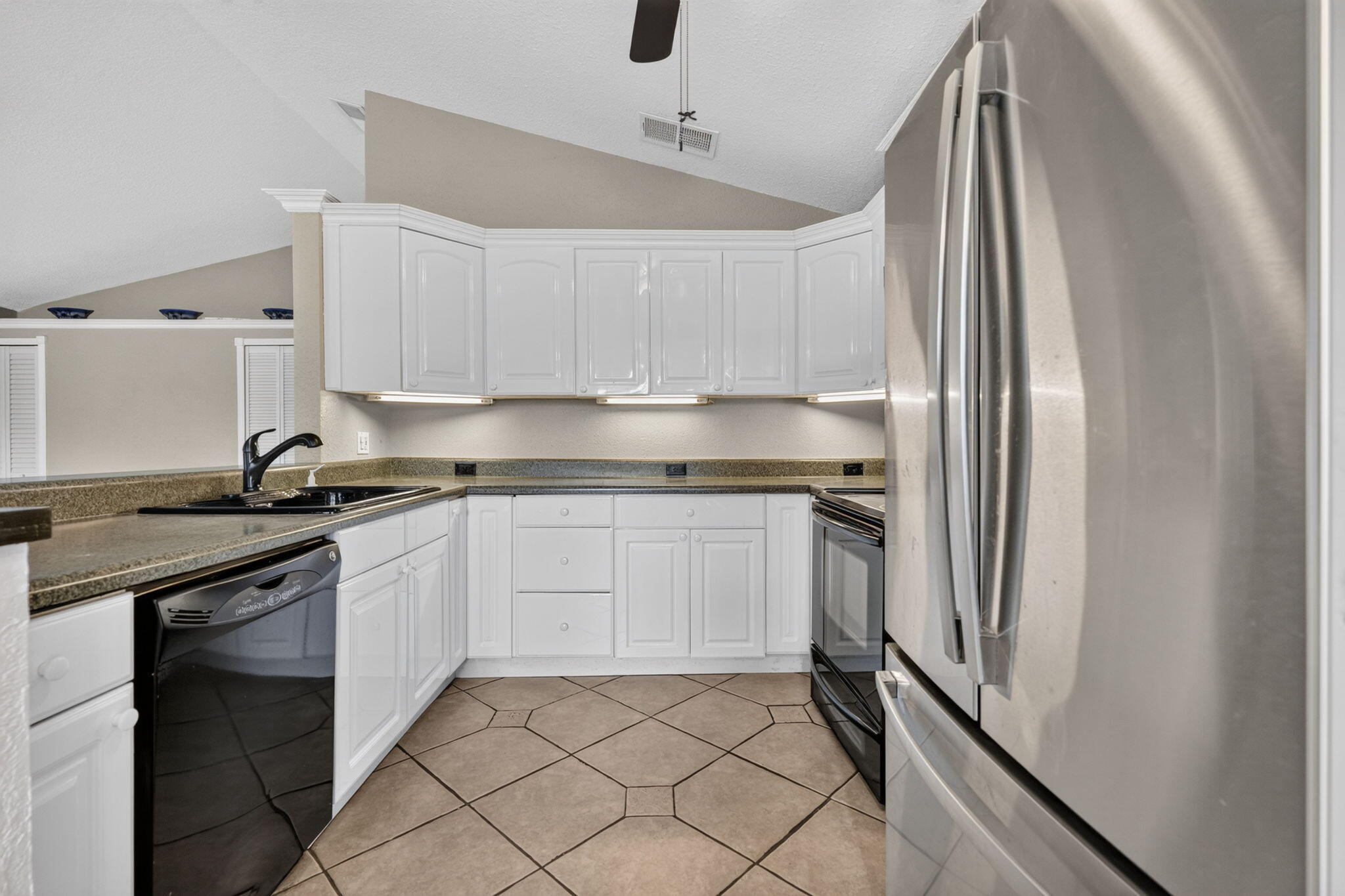 166 Raintree Trail Jupiter, FL 33458 - Photo 5 of 41 Kitchen