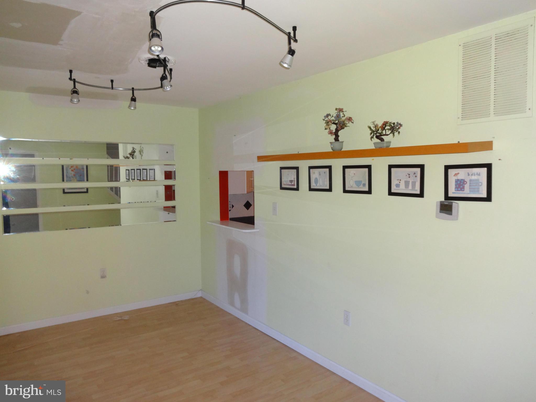 8963 Centerway Road Gaithersburg, MD 20879 - Photo 5 of 25 Dining Room
