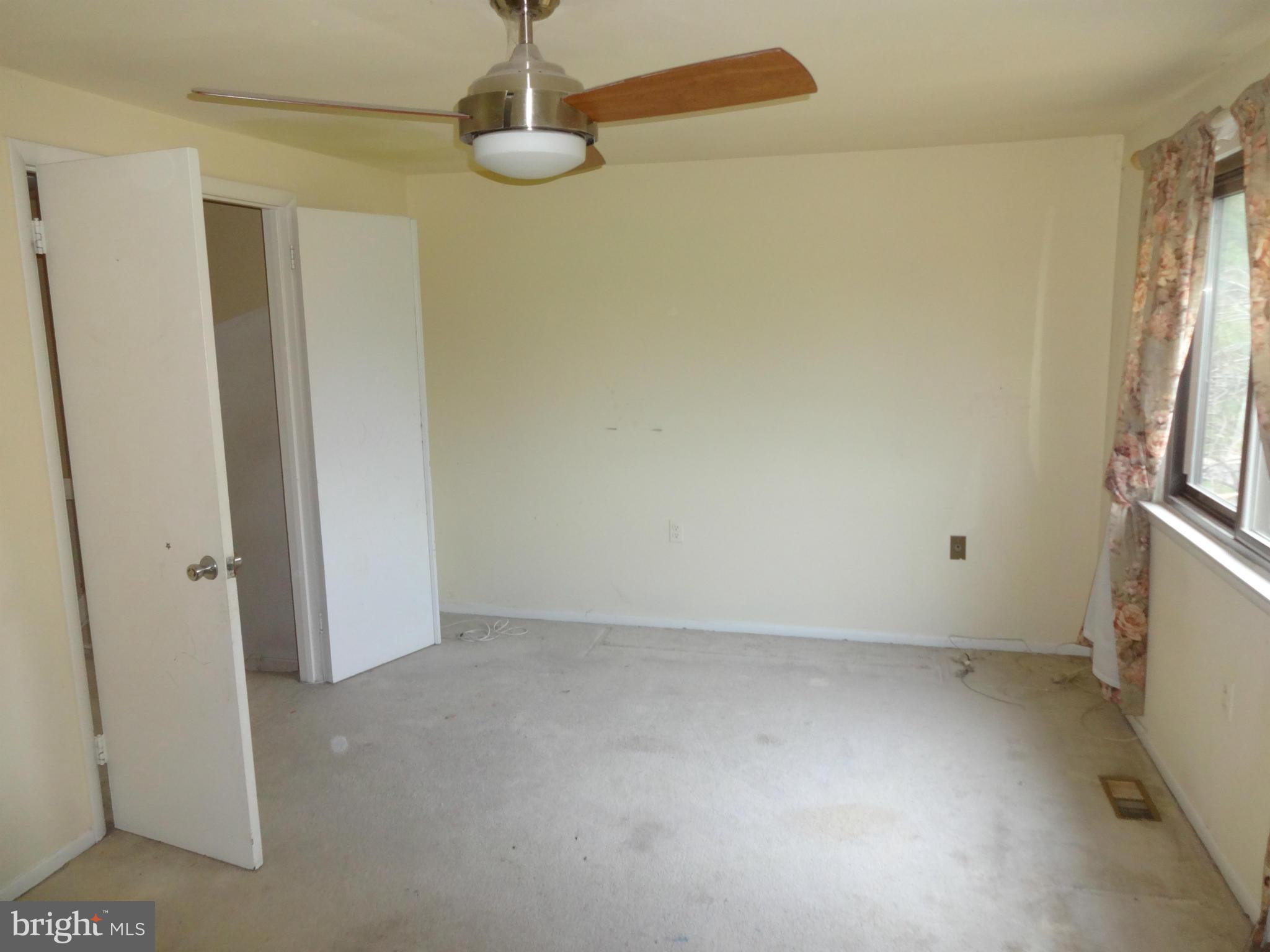 8963 Centerway Road Gaithersburg, MD 20879 - Photo 10 of 25 Bedroom (Master)