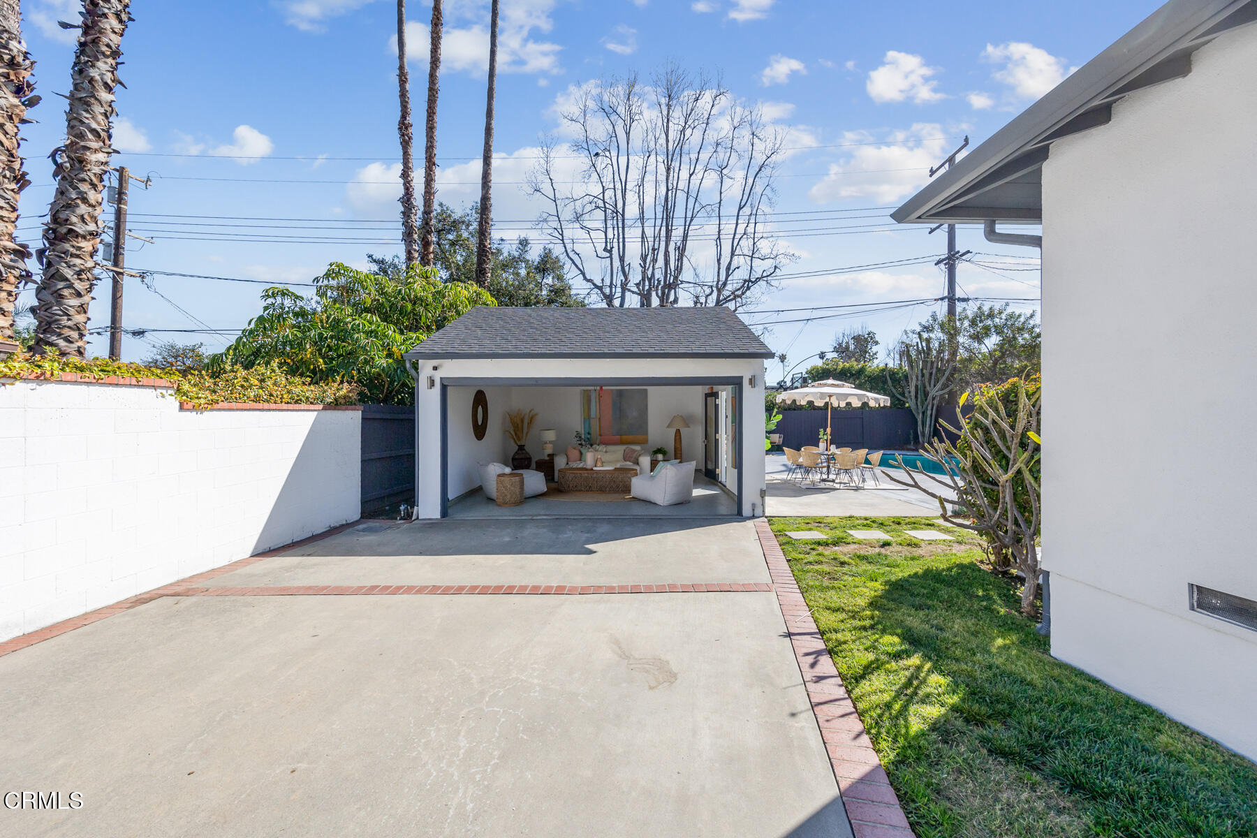 2386 Galbreth Road Pasadena, CA 91104 - Photo 47 of 63 a view of a house with a patio