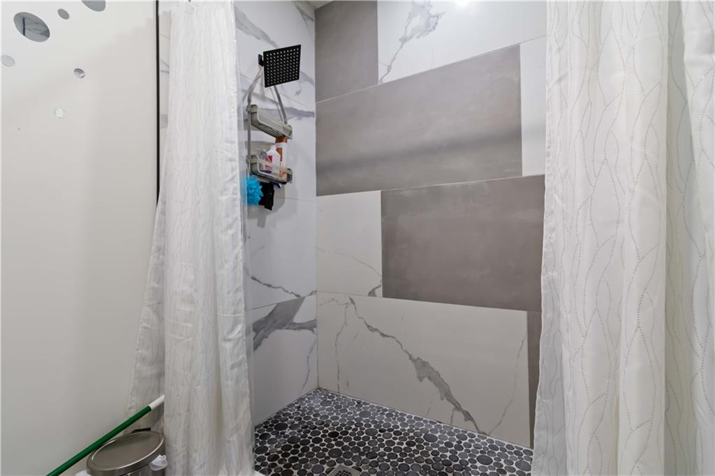 2327 Young Road Stone Mountain, GA 30088 - Photo 20 of 40