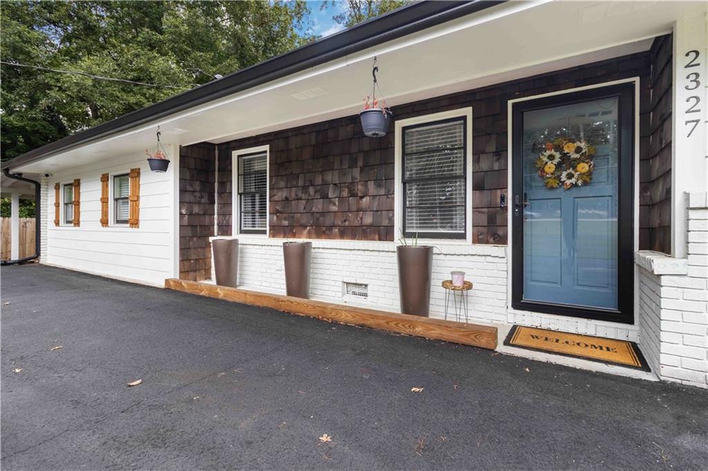 2327 Young Road Stone Mountain, GA 30088 - Photo 4 of 40