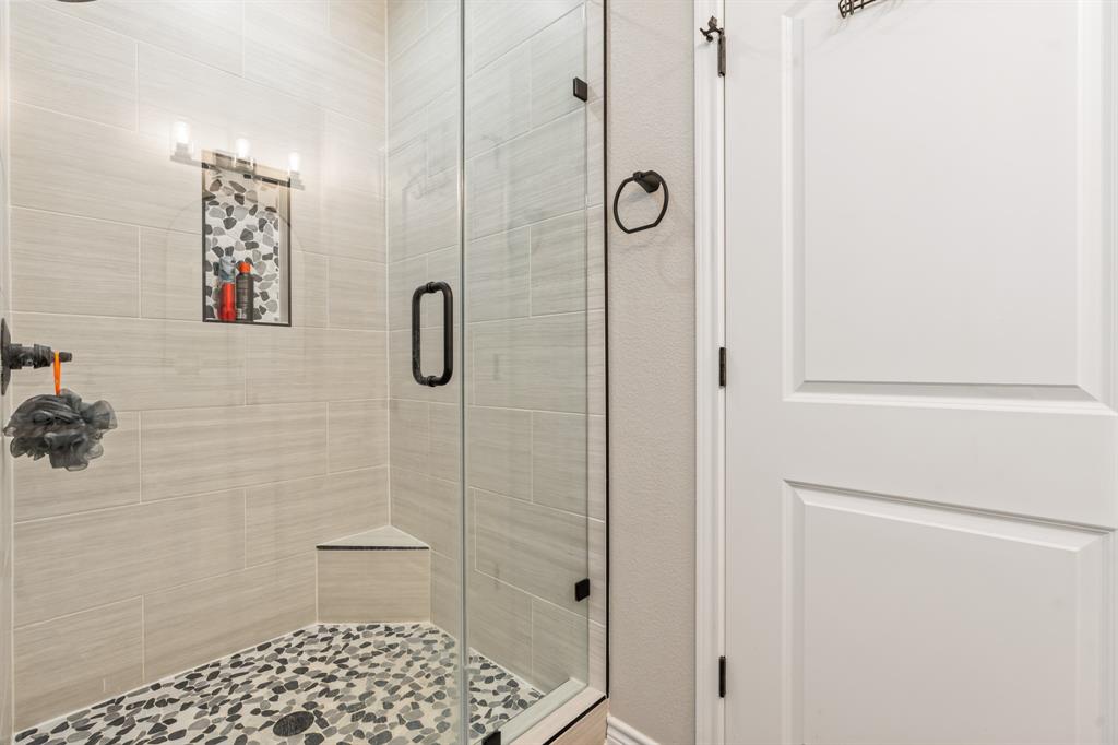 130 Private Road Hillsboro, TX 76645 - Photo 21 of 39 a bathroom with a shower