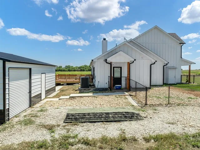 a view of an outdoor space and a yard