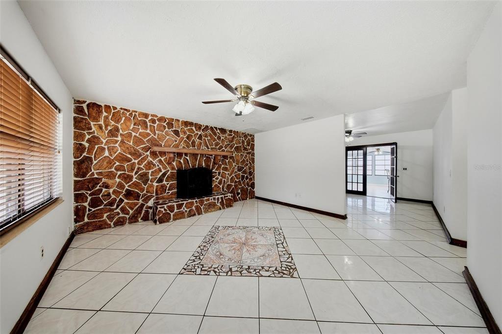 5020 Pine Street Seffner, FL 33584 - Photo 7 of 42