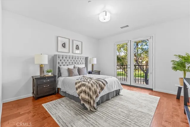 $1,598,000 | 70 City Stroll, Irvine, CA 92620