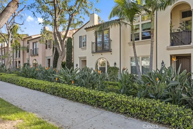 $1,598,000 | 70 City Stroll, Irvine, CA 92620