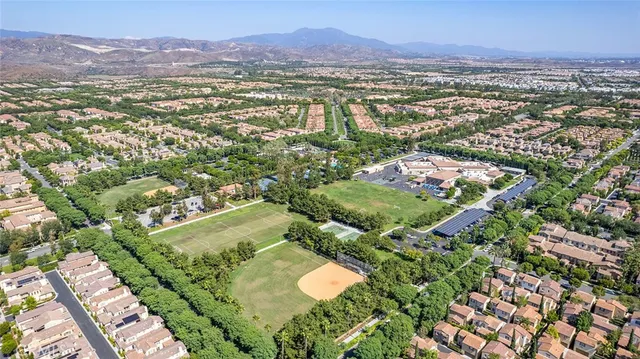 $1,598,000 | 70 City Stroll, Irvine, CA 92620