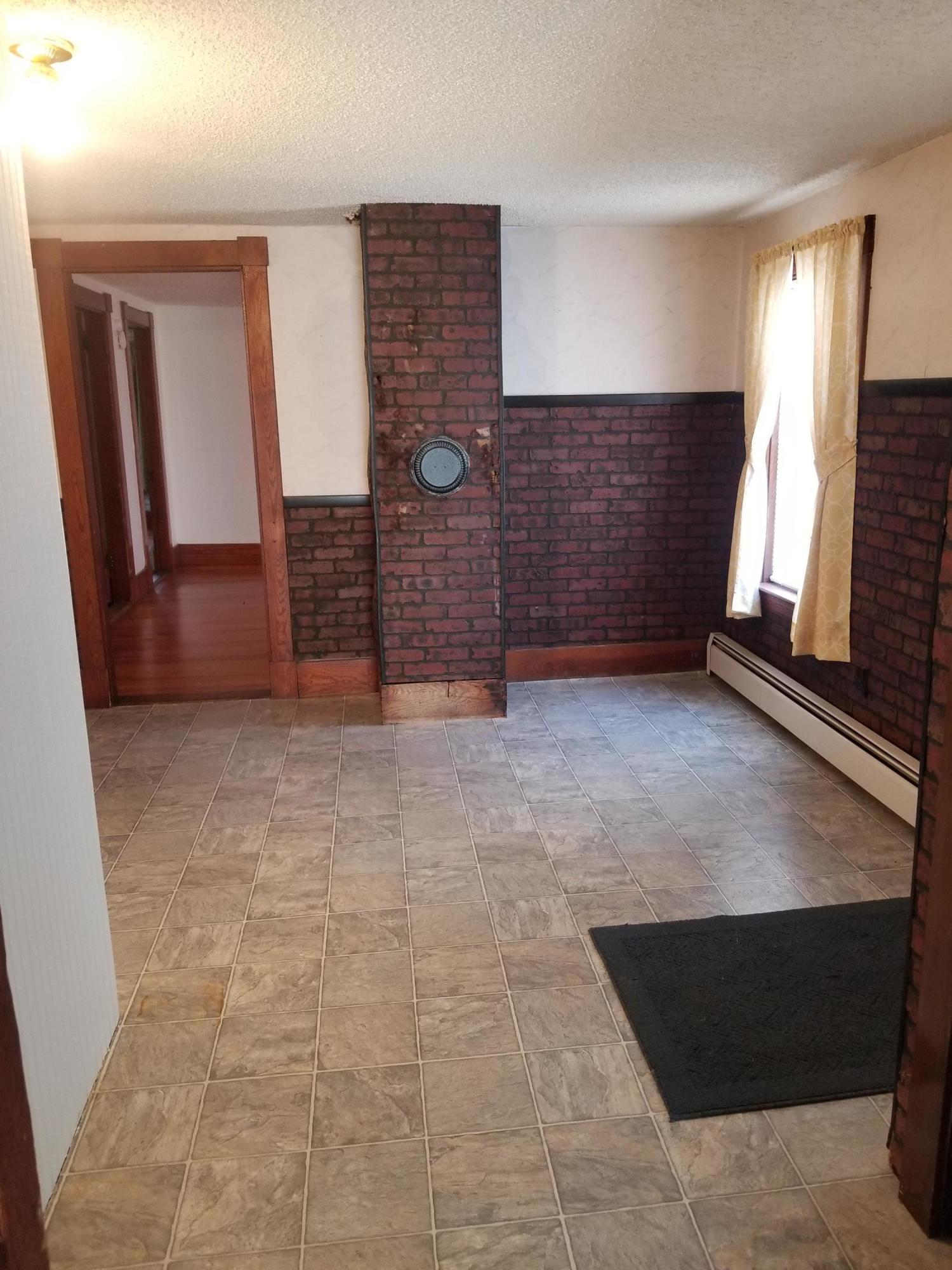 66 Webb Road Pittsfield, ME 04967 - Photo 9 of 29 Entrance