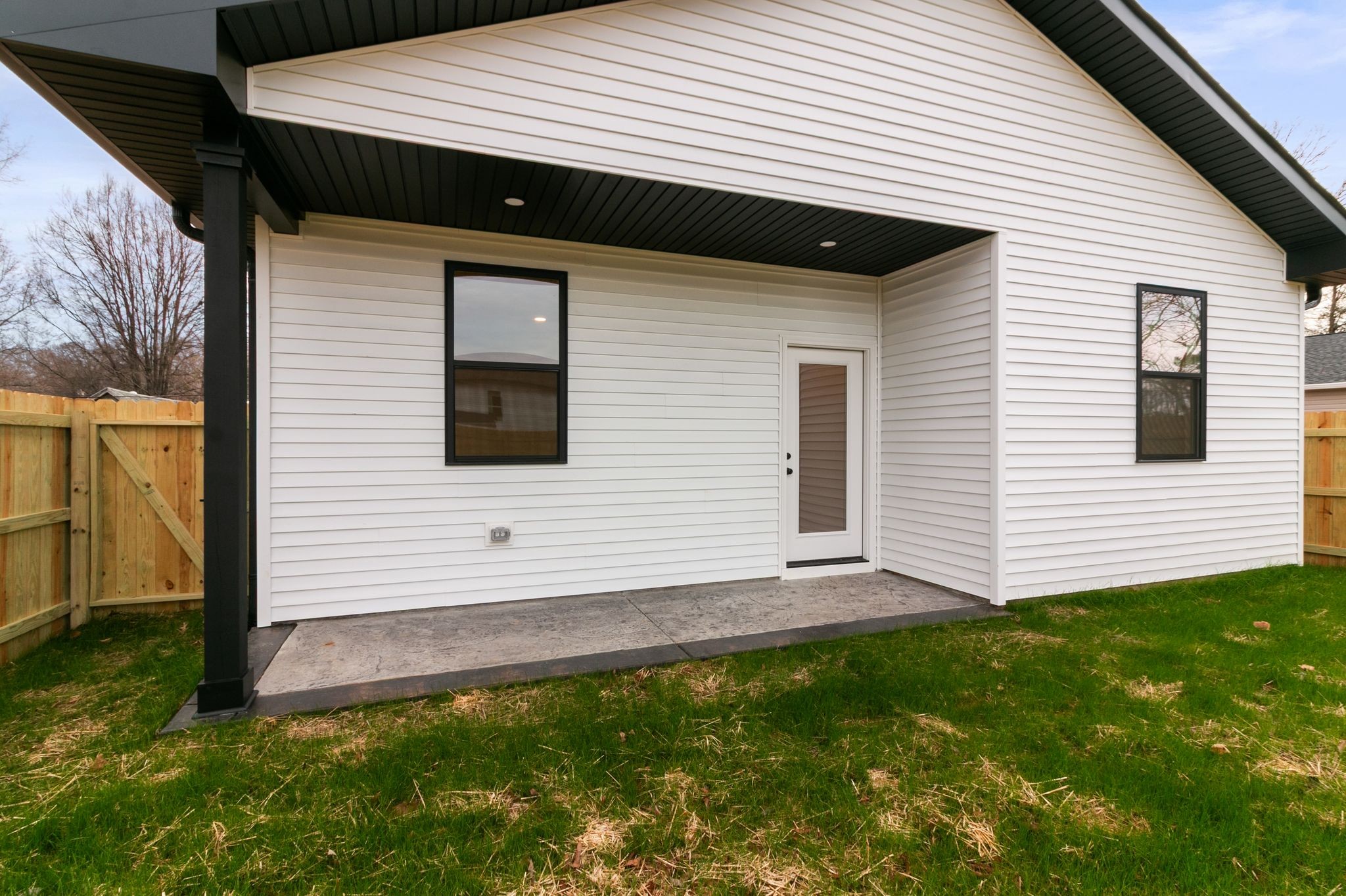 14 Warren Street Paris, TN 38242 - Photo 23 of 27 a view of a back yard of the house