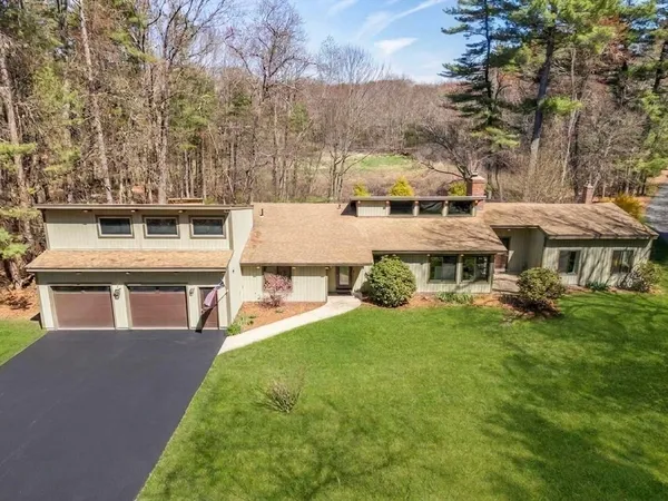 $849,900 | 6 Cranberry Lane, Hudson, MA 01749