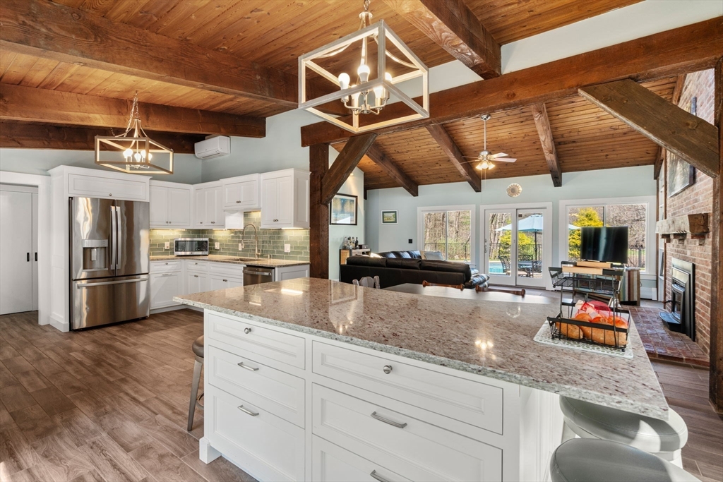 6 Cranberry Lane Hudson, MA 01749 - Photo 8 of 42