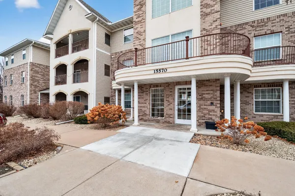 $256,000 | 15570 Linnet Street Northwest, Unit 2110, Andover, MN 55304