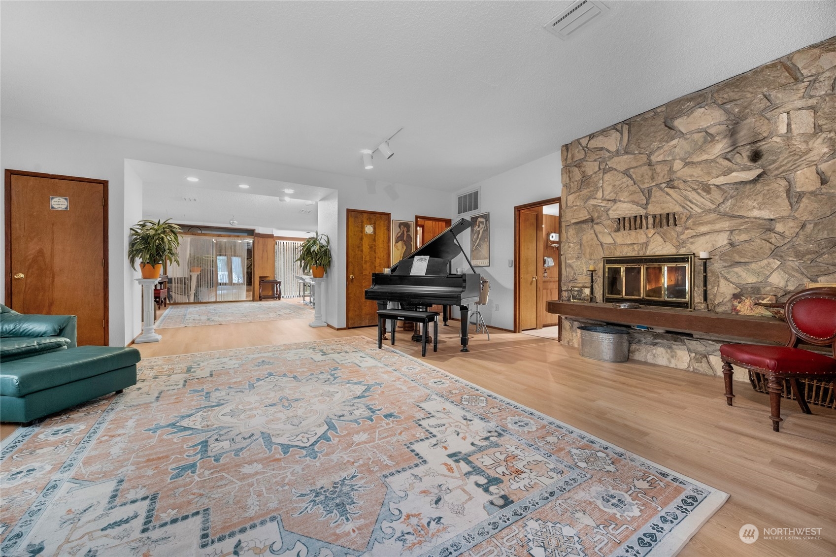 23006 19th Avenue Southeast Bothell, WA 98021 - Photo 4 of 40