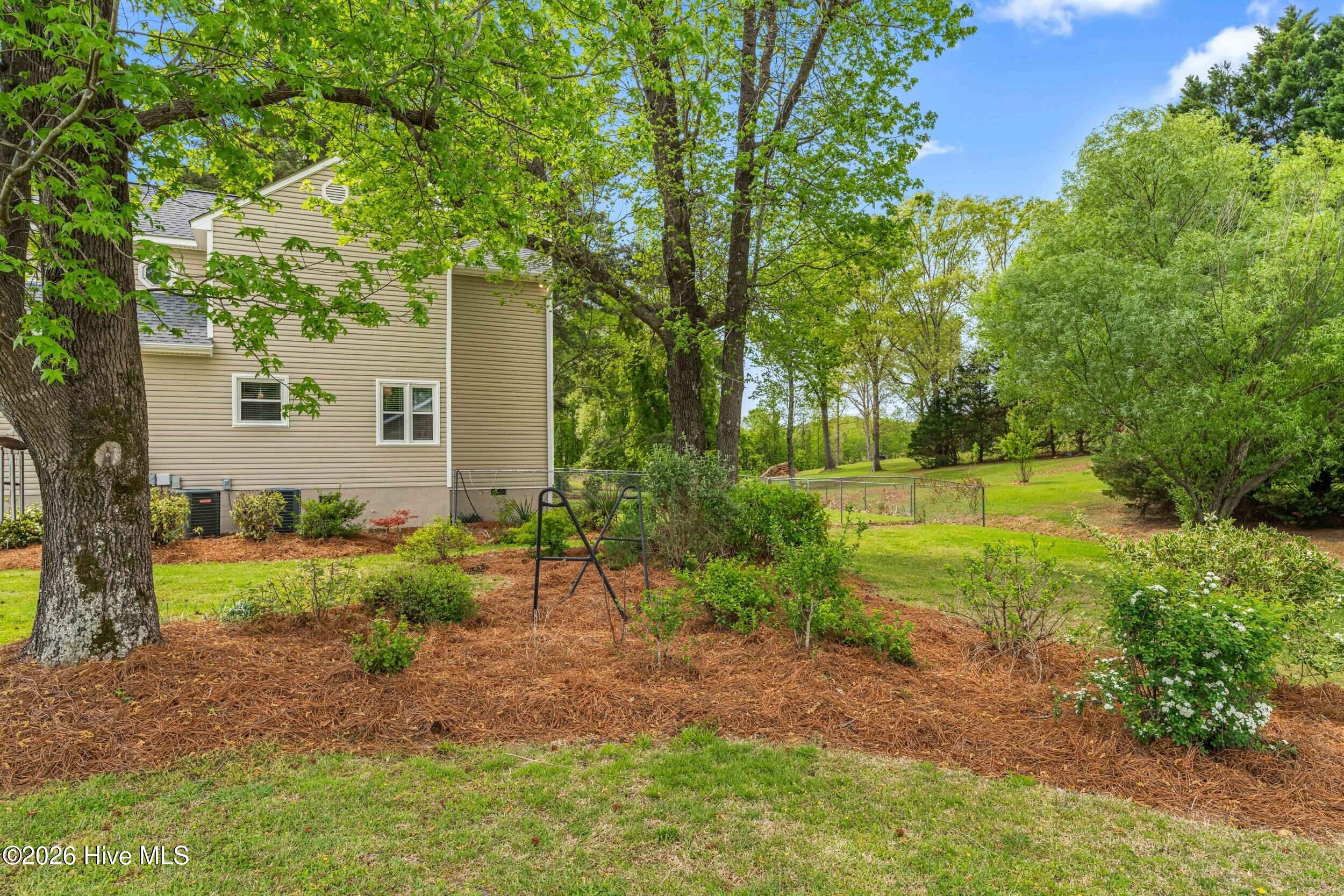 1302 Swift Creek Road Smithfield, NC 27577 - Photo 37 of 46 dsc09304