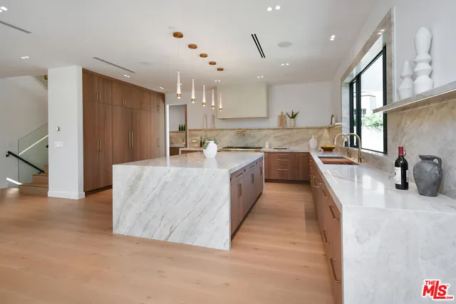 $6,495,000 | 112 South Valley Street, Burbank, CA 91505