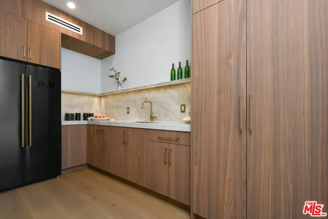 $6,495,000 | 112 South Valley Street, Burbank, CA 91505