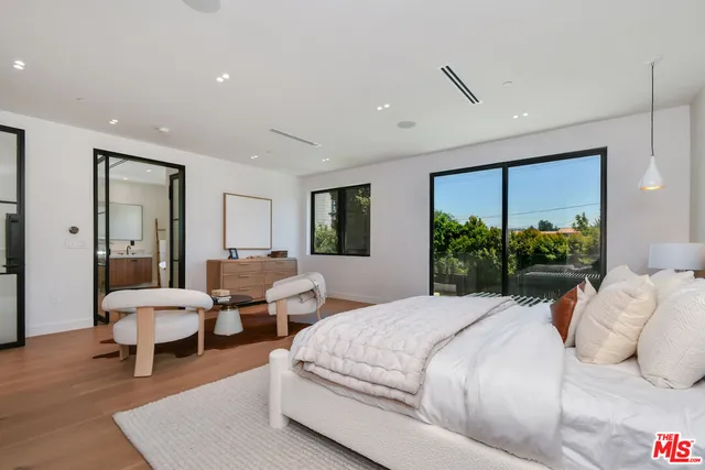 $6,495,000 | 112 South Valley Street, Burbank, CA 91505