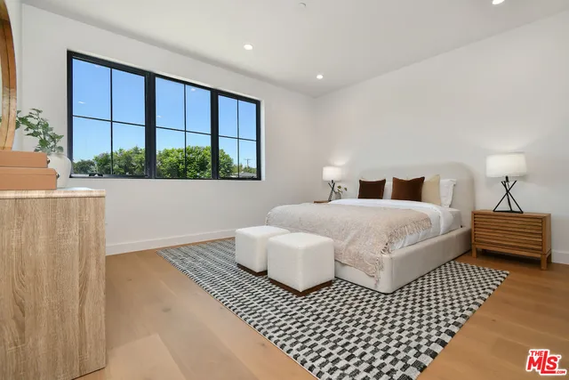 $6,495,000 | 112 South Valley Street, Burbank, CA 91505