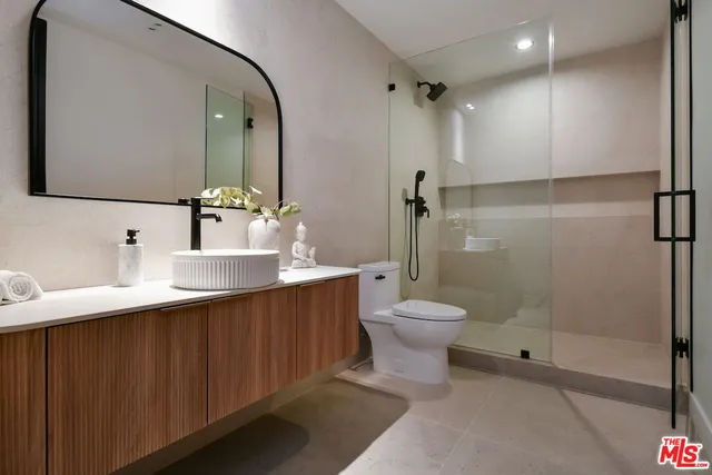 $6,495,000 | 112 South Valley Street, Burbank, CA 91505