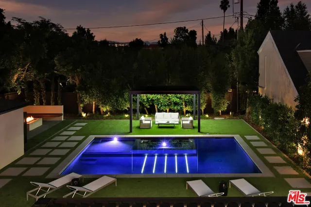 $6,495,000 | 112 South Valley Street, Burbank, CA 91505